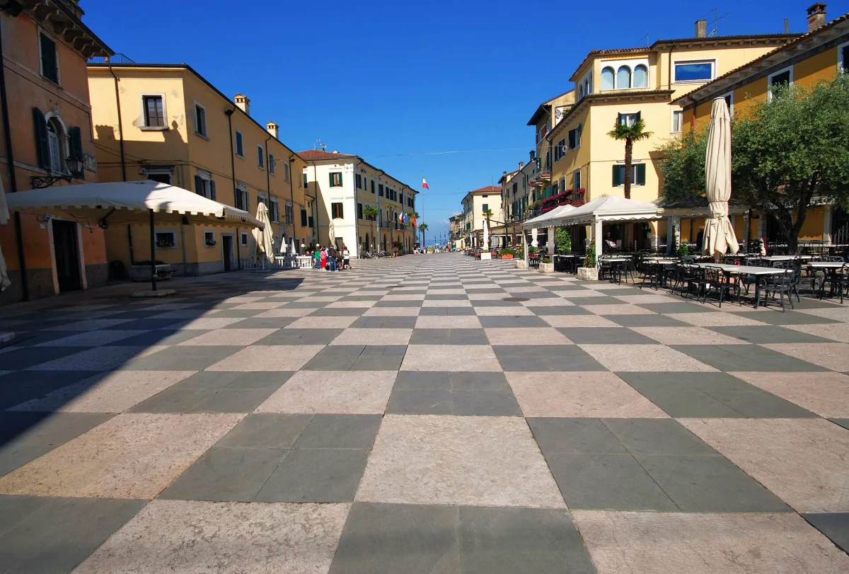 Cosa vedere a Lazise: guida completa alle attrazioni 2026